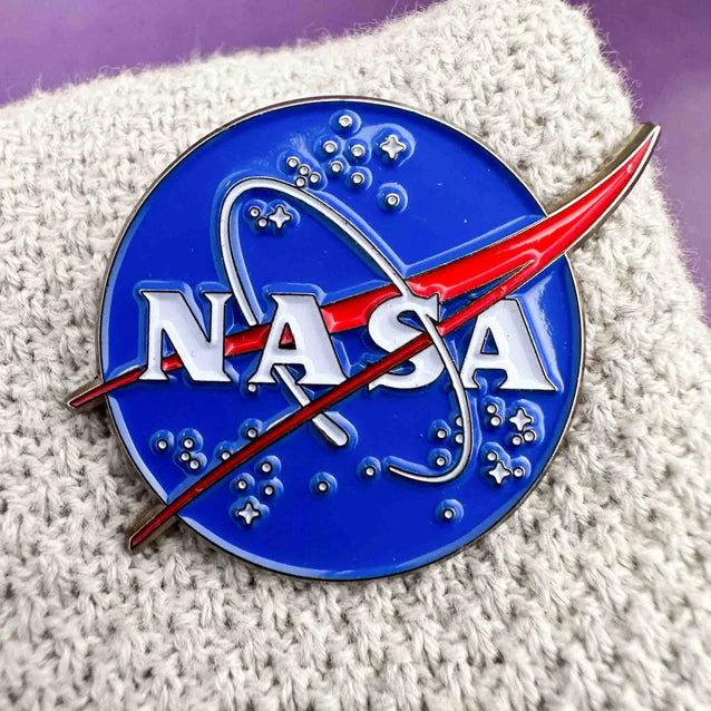 Magnet - NASA classic metal